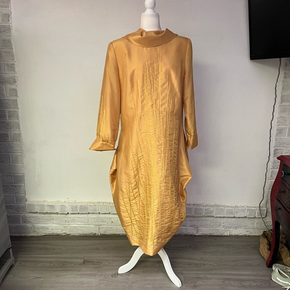 Asymmetrical Dress - Picture 4 of 4